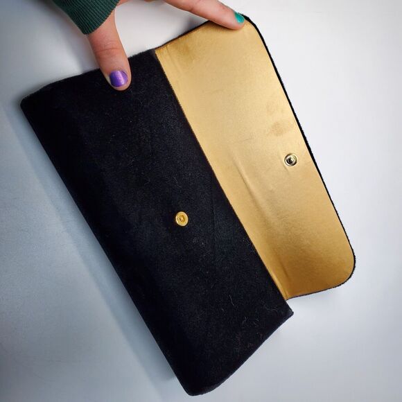 Victorias Secret Vintage 10 Inch Clutch Black Velour with Snap Closure - Picture 3 of 9